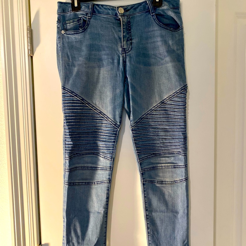 Ribbed Light Wash Jeans
